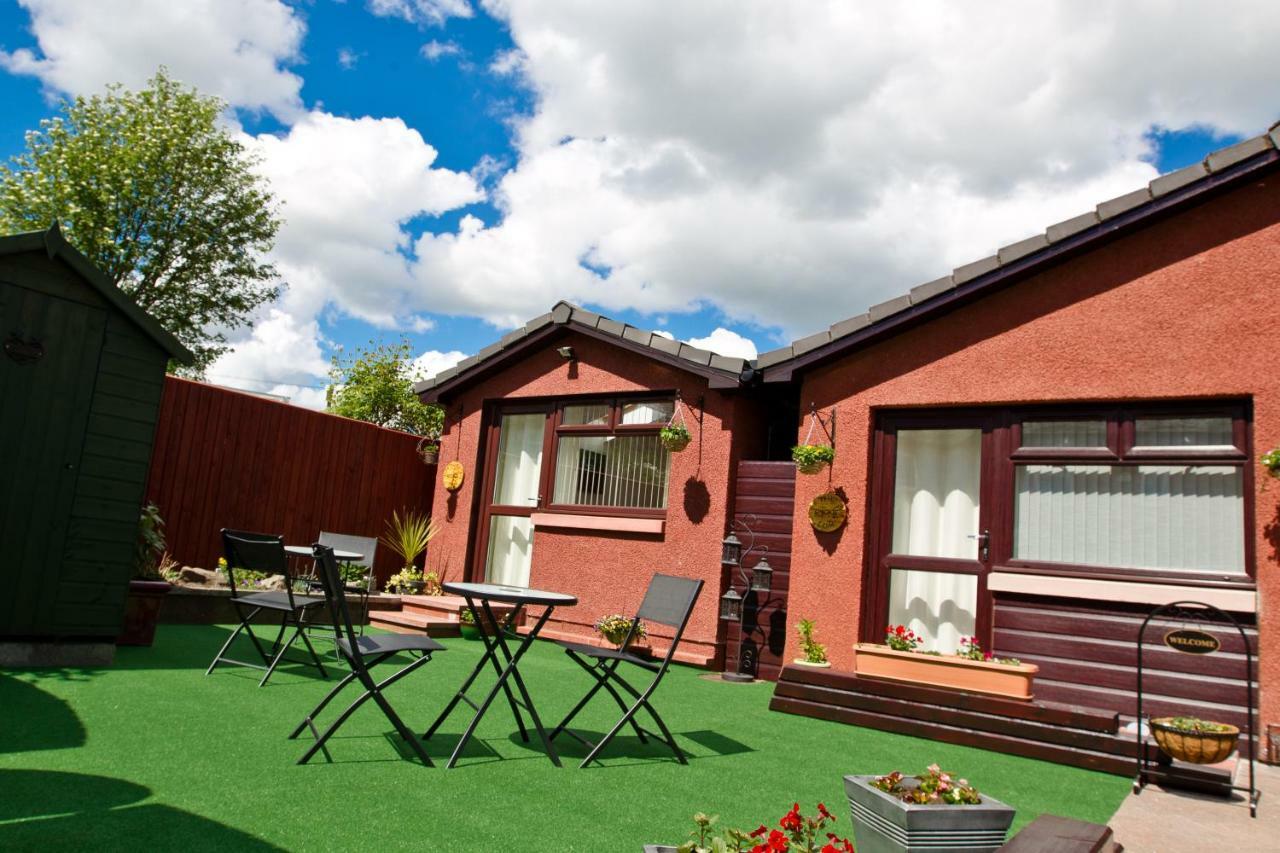 Bed and Breakfast The Chimneys Perth Esterno foto